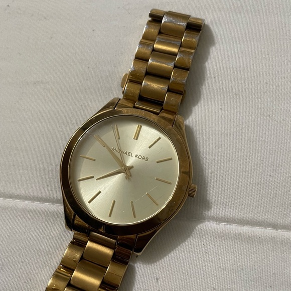 Michael Kors Slim Runway Gold Tone - Picture 1 of 3